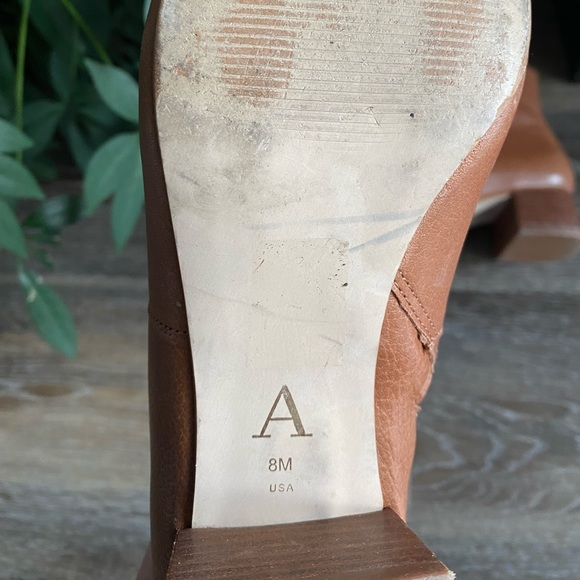 Anthropologie Brown Leather Ankle Boots - Picture 5 of 8